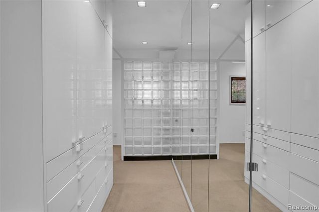 1335 Trowbridge Road, Bloomfield Hills, MI 48304