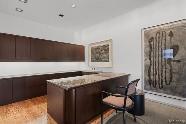 1335 Trowbridge Road, Bloomfield Hills, MI 48304