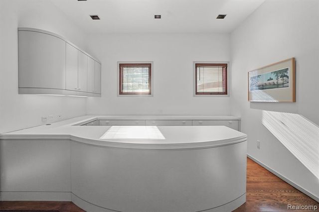 1335 Trowbridge Road, Bloomfield Hills, MI 48304