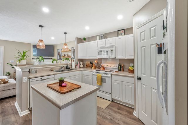 412 Flintlock Ct, Nashville, TN 37217
