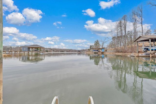 56 Brookside LN, Moneta, VA 24121