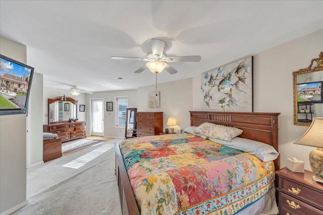 56 Brookside LN, Moneta, VA 24121