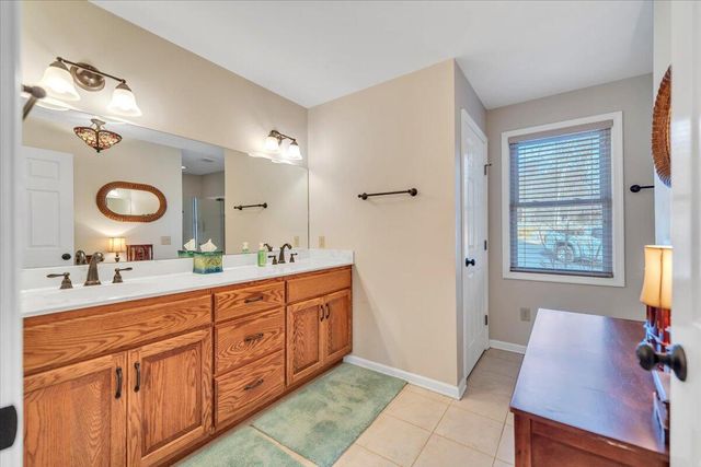 56 Brookside LN, Moneta, VA 24121