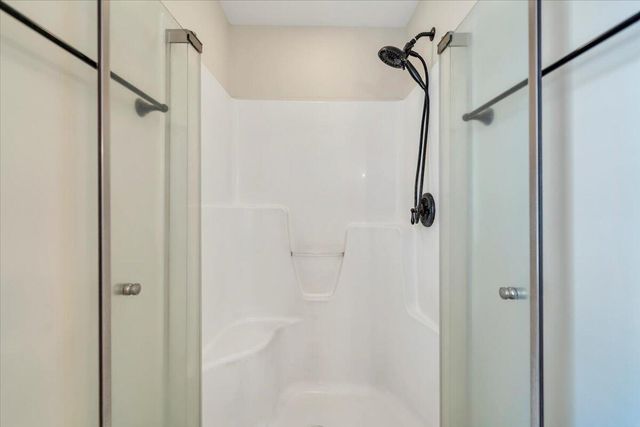 56 Brookside LN, Moneta, VA 24121