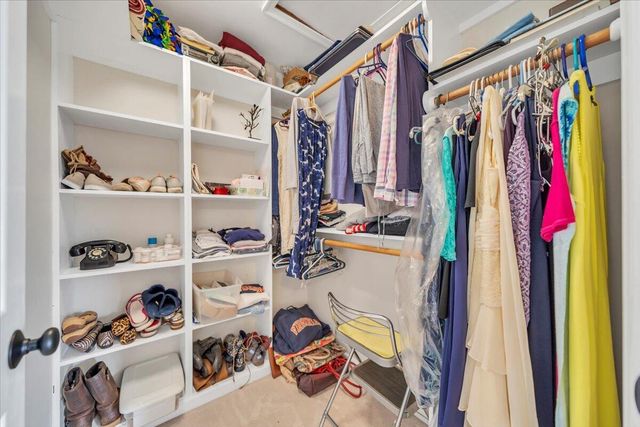 56 Brookside LN, Moneta, VA 24121