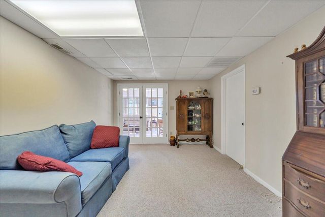 56 Brookside LN, Moneta, VA 24121