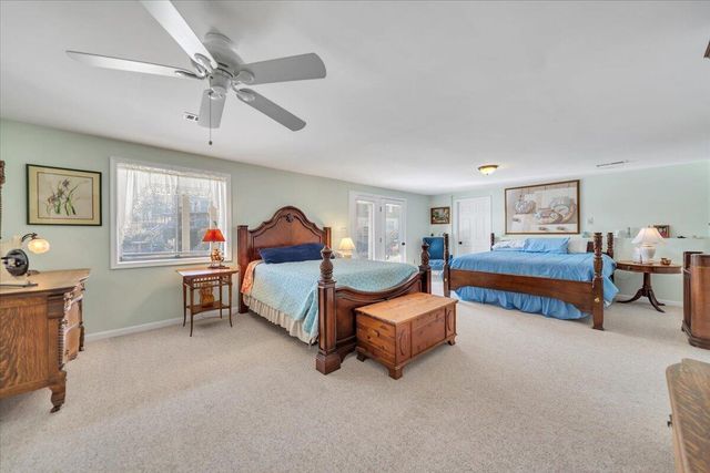 56 Brookside LN, Moneta, VA 24121