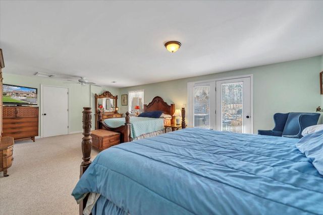 56 Brookside LN, Moneta, VA 24121