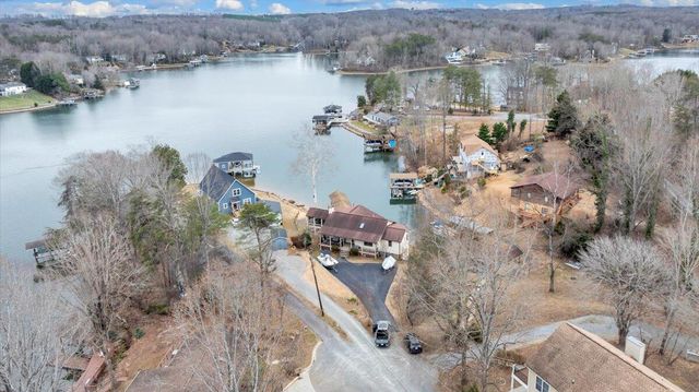 56 Brookside LN, Moneta, VA 24121