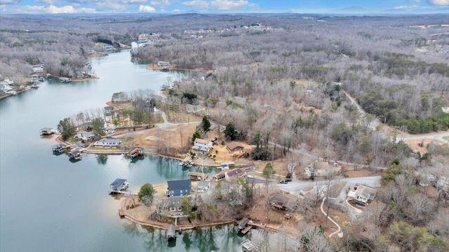 56 Brookside LN, Moneta, VA 24121