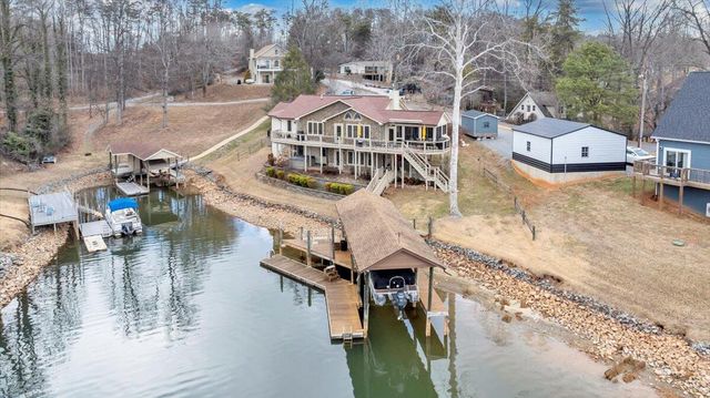 56 Brookside LN, Moneta, VA 24121