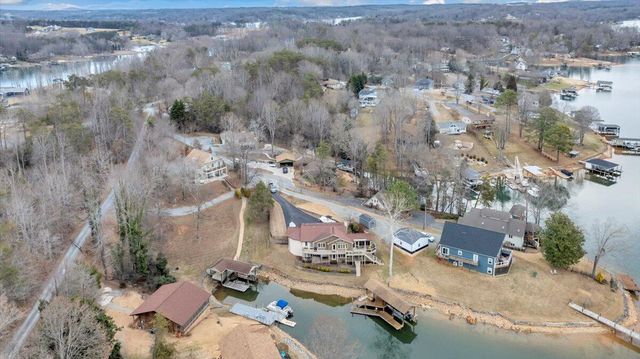 56 Brookside LN, Moneta, VA 24121