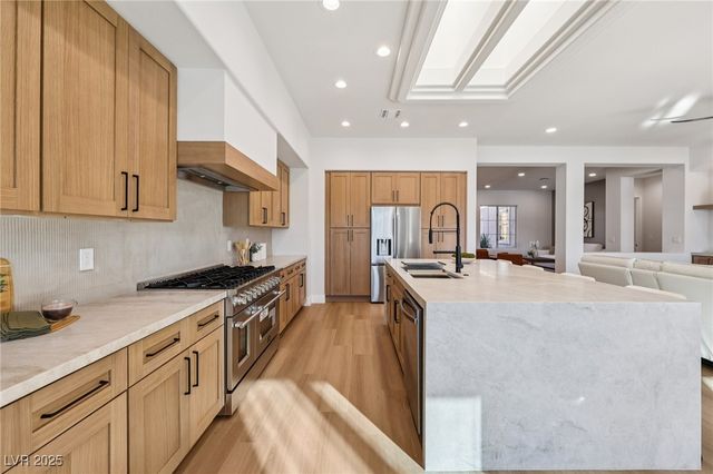 2695 Olivia Heights Avenue, Henderson, NV 89052