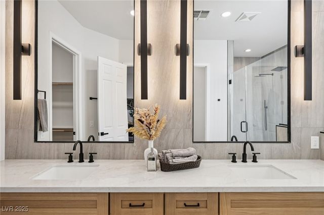 2695 Olivia Heights Avenue, Henderson, NV 89052