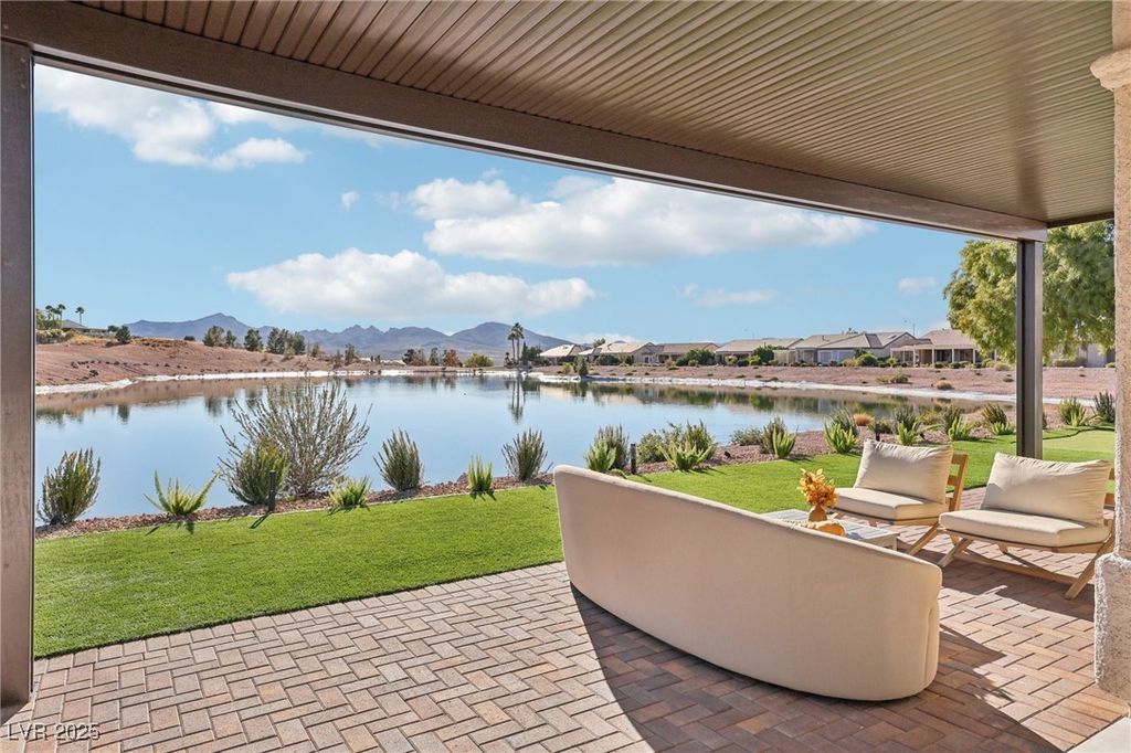 2695 Olivia Heights Avenue, Henderson, NV 89052