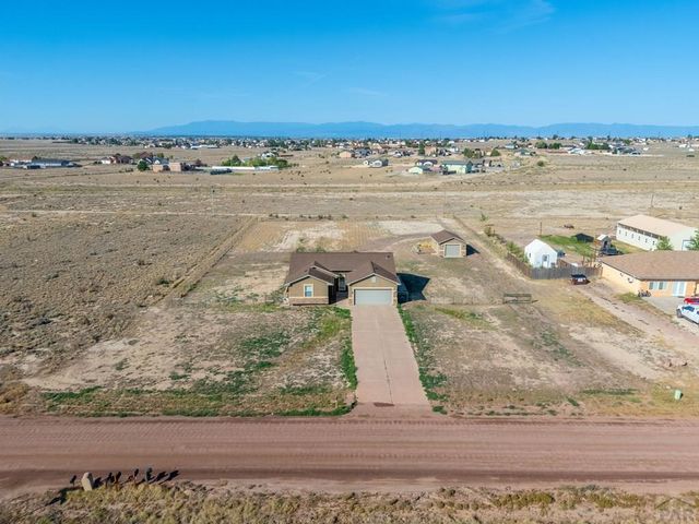 1301 N Challenger Dr, Pueblo West, CO 81007