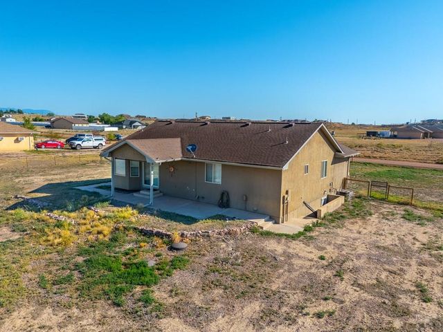 1301 N Challenger Dr, Pueblo West, CO 81007