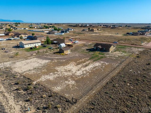 1301 N Challenger Dr, Pueblo West, CO 81007