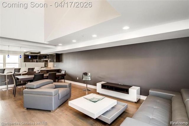 642 W 11 Mile Road, Royal Oak, MI 48067