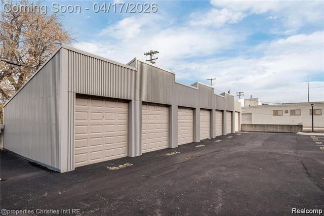 642 W 11 Mile Road, Royal Oak, MI 48067