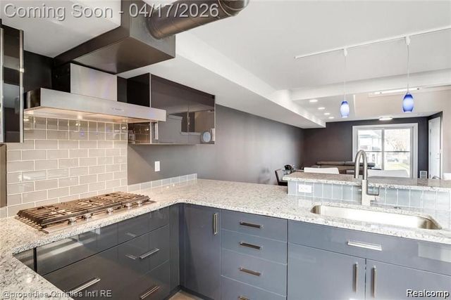 642 W 11 Mile Road, Royal Oak, MI 48067