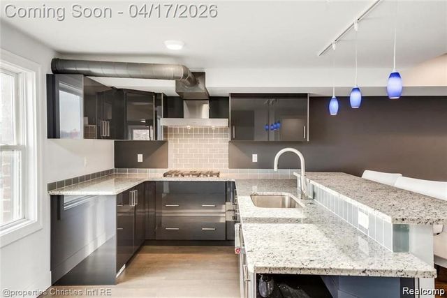 642 W 11 Mile Road, Royal Oak, MI 48067