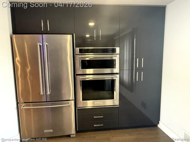 642 W 11 Mile Road, Royal Oak, MI 48067