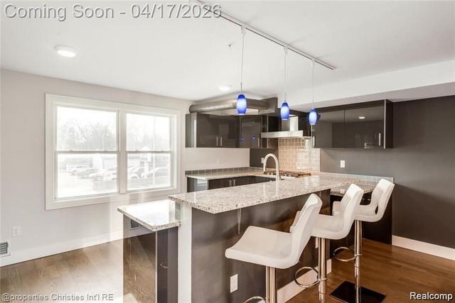 642 W 11 Mile Road, Royal Oak, MI 48067