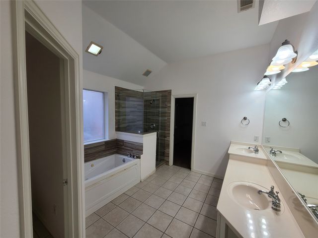 622 Manchester Drive, Mansfield, TX 76063