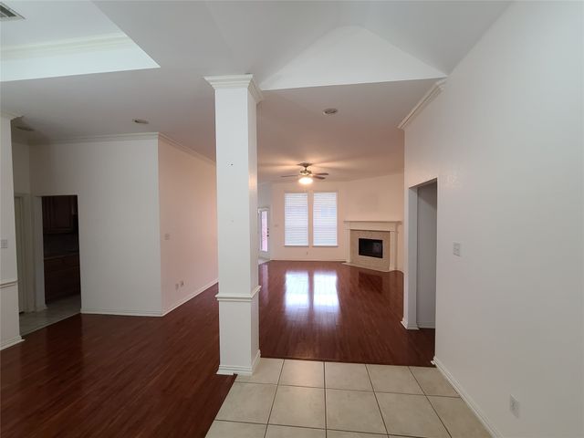 622 Manchester Drive, Mansfield, TX 76063