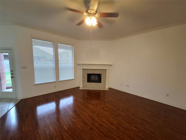 622 Manchester Drive, Mansfield, TX 76063