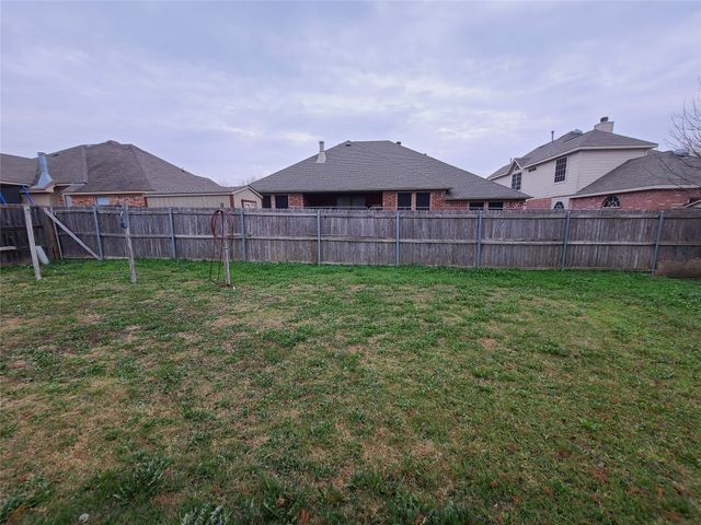 622 Manchester Drive, Mansfield, TX 76063