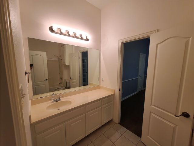 622 Manchester Drive, Mansfield, TX 76063