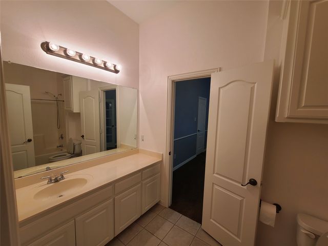 622 Manchester Drive, Mansfield, TX 76063