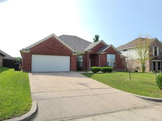 622 Manchester Drive, Mansfield, TX 76063