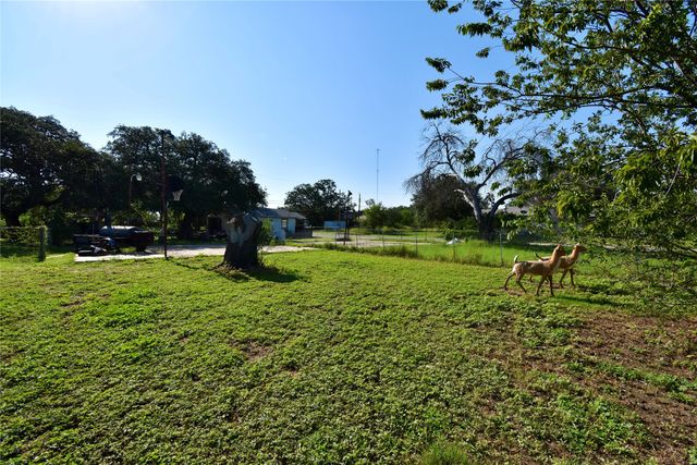 1705 S Bradley Street, Brady, TX 76825