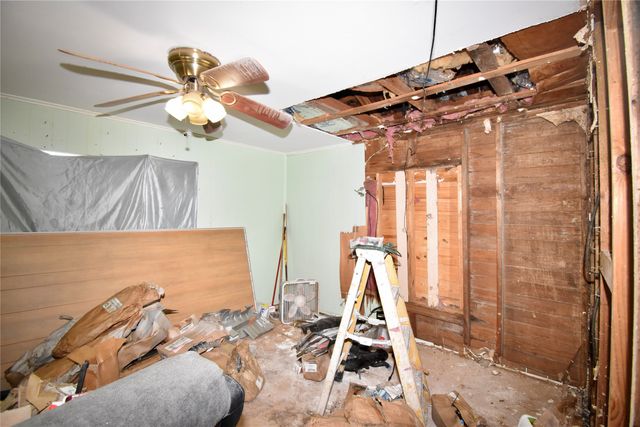 1705 S Bradley Street, Brady, TX 76825