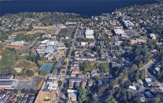 9025 46th Avenue S, Seattle, WA 98118