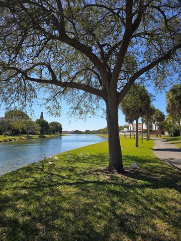 10441 Mahogany Key Cir 102, Miami, FL 33196