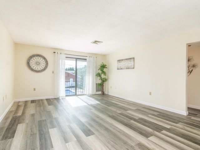 3 Roedean Dr Apt 208, Nashua, NH 03063