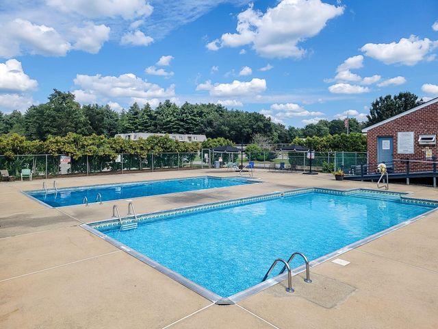 3 Roedean Dr Apt 208, Nashua, NH 03063