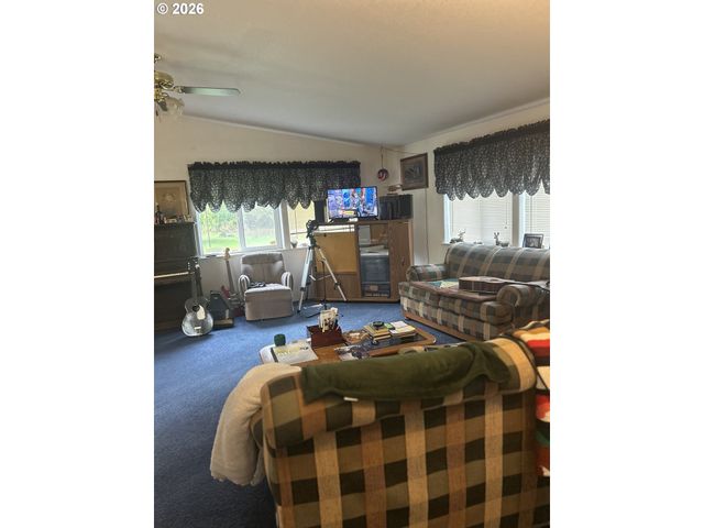 1105 Riverside Dr 17, Vernonia, OR 97064