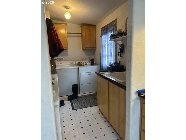 1105 Riverside Dr 17, Vernonia, OR 97064