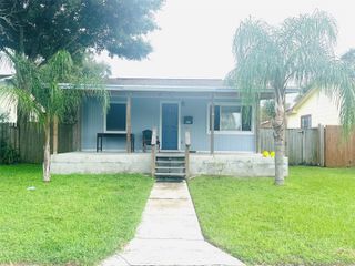 454 49TH AVENUE N, St Petersburg, FL 33703