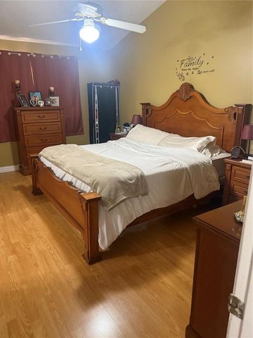 7081 Woodmont Way, Tamarac, FL 33321