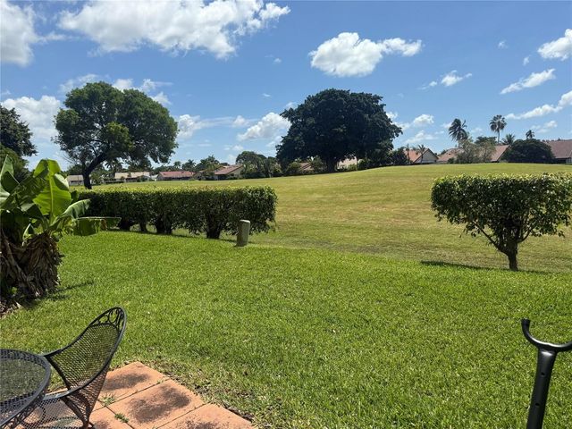 7081 Woodmont Way, Tamarac, FL 33321
