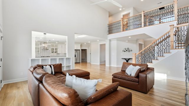 353 Oak Plains Rd, Clarksville, TN 37043