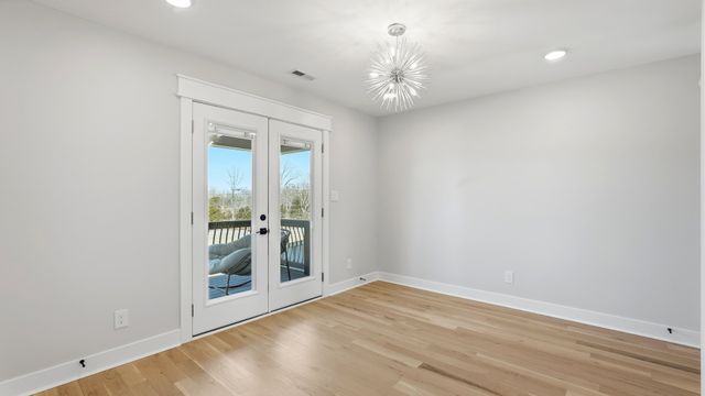 353 Oak Plains Rd, Clarksville, TN 37043