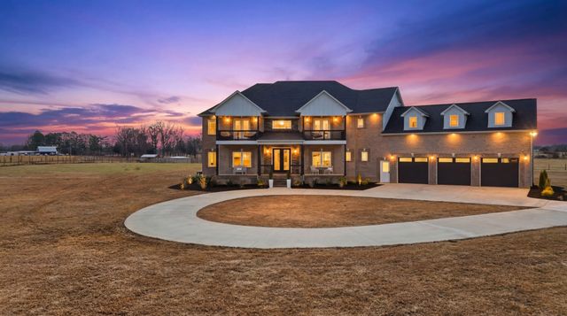 353 Oak Plains Rd, Clarksville, TN 37043