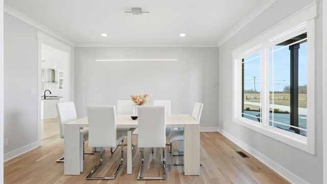 353 Oak Plains Rd, Clarksville, TN 37043